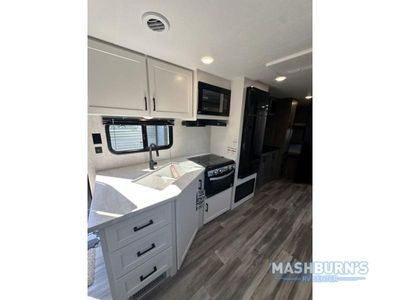 2025 Jayco Jay Flight SLX — photo 16 view