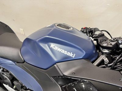 2026 Kawasaki Ninja 500 ABS Metallic Matte Twilight Blue — photo 12 view