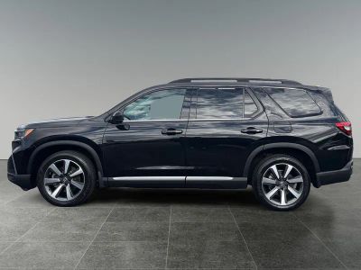 2023 Honda Pilot — interior view