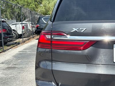 2020 BMW X7 — photo 10 view