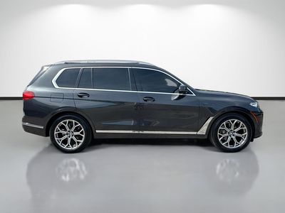 2020 BMW X7 — side profile view