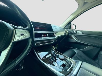 2020 BMW X7 — photo 30 view