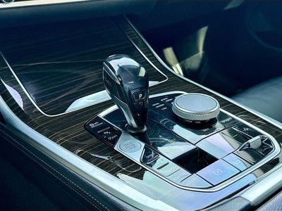 2020 BMW X7 — photo 31 view