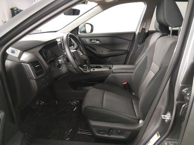 2025 Nissan Rogue - Photo 19