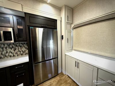 2025 Redwood RV Redwood — photo 15 view