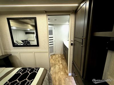 2025 Redwood RV Redwood — photo 25 view