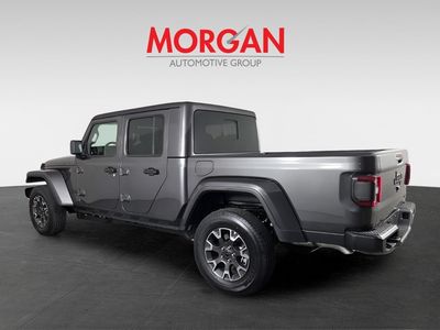 2026 Jeep Gladiator — photo 7 view
