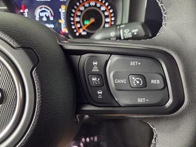 2026 Jeep Gladiator — photo 13 view