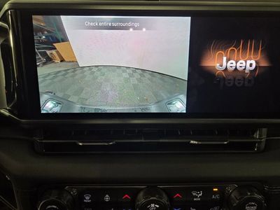 2026 Jeep Gladiator — photo 11 view