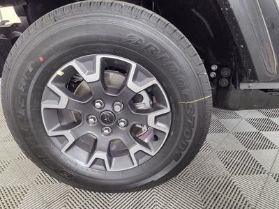 2026 Jeep Gladiator — photo 8 view
