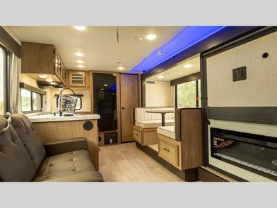 2025 Forest River RV Cherokee Grey Wolf - Photo 34