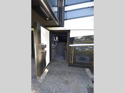 2025 Newmar Bay Star — photo 29 view