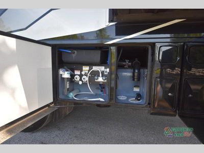 2025 Newmar Bay Star — photo 27 view