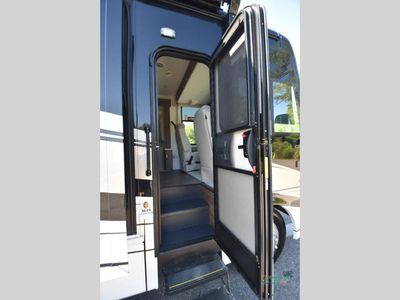 2025 Newmar Bay Star — photo 41 view