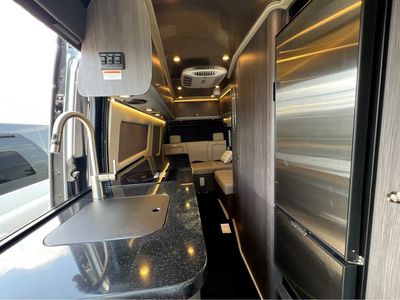 2025 Airstream Interstate - Photo 6