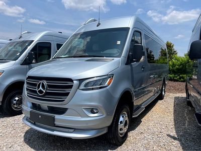 2025 Airstream Interstate - Photo 2