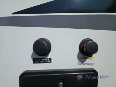 2024 Coachmen RV Freedom Express Ultra Lite — photo 15 view