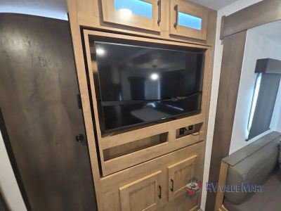 2024 Coachmen RV Freedom Express Ultra Lite — photo 27 view