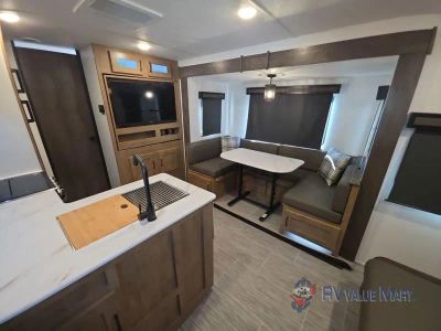 2024 Coachmen RV Freedom Express Ultra Lite — photo 23 view