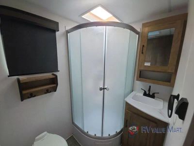 2024 Coachmen RV Freedom Express Ultra Lite — photo 30 view