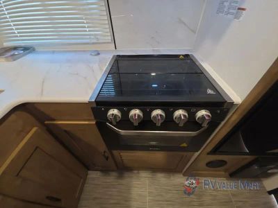 2024 Coachmen RV Freedom Express Ultra Lite — photo 26 view