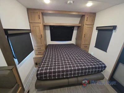 2024 Coachmen RV Freedom Express Ultra Lite — photo 29 view