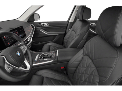 2026 BMW X7 — engine compartment view