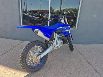 2026 Yamaha YZ250 Team Yamaha Blue — side profile view