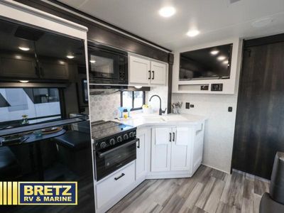 2024 Jayco Jay Feather — photo 12 view
