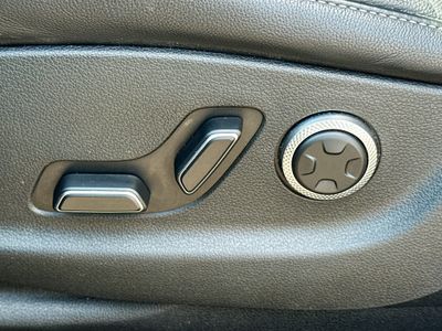 2025 Genesis GV80 - Photo 25