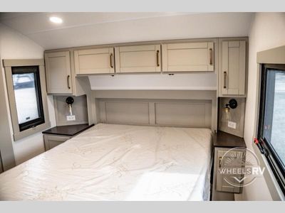2026 Brinkley Model Z - Photo 9