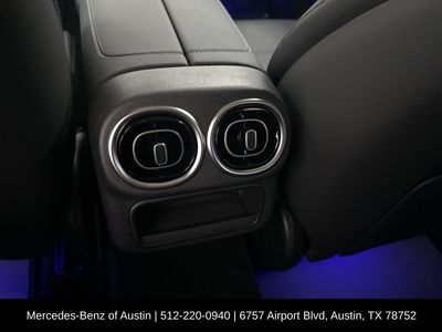2025 Mercedes-Benz GLC - Photo 21