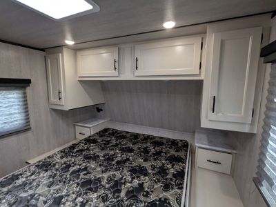 2024 Genesis Supreme Surfside Limited — photo 18 view