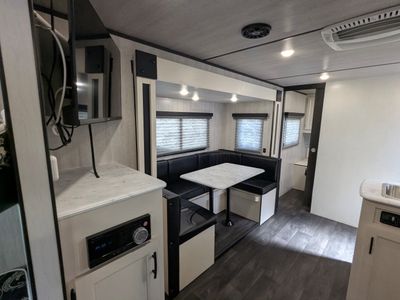 2024 Genesis Supreme Surfside Limited — photo 12 view