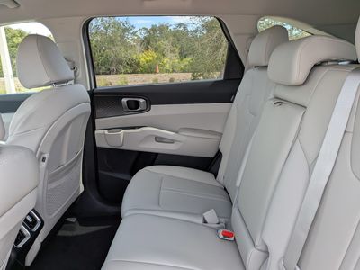 2026 Kia Sorento — photo 16 view