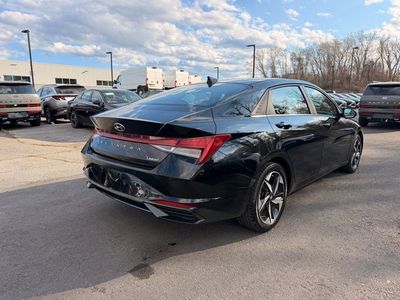 2023 Hyundai Elantra Limited - Photo 4