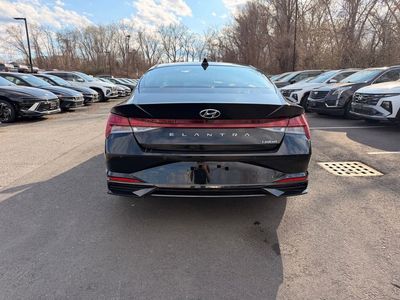 2023 Hyundai Elantra Limited - Photo 5