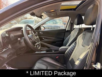 2023 Hyundai Elantra Limited - Photo 12