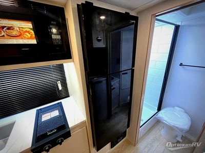 2026 Winnebago Micro Minnie — photo 15 view