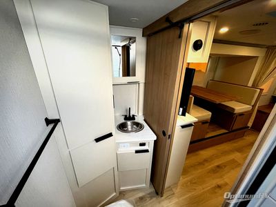 2026 Winnebago Micro Minnie — photo 17 view