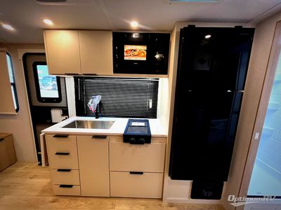 2026 Winnebago Micro Minnie — photo 11 view
