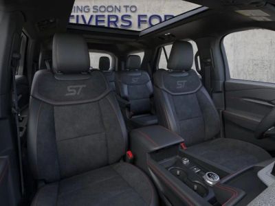 2026 Ford Explorer — photo 10 view