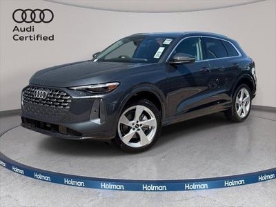 2025 Audi Q5 Premium Plus TFSI quattro S tronic — front three-quarter view