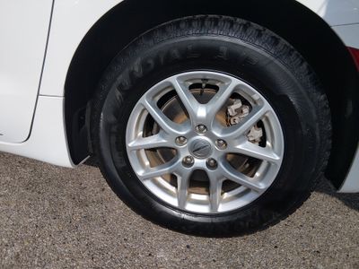 2022 Chrysler Voyager - Photo 10