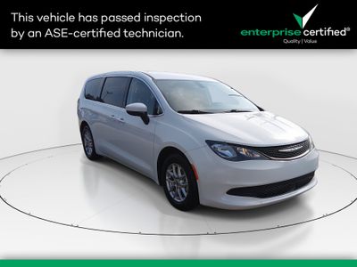 2022 Chrysler Voyager - Photo 1