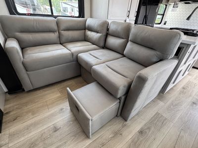 2026 Jayco Seismic - Photo 13