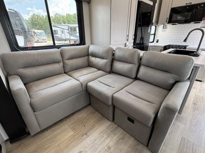 2026 Jayco Seismic - Photo 12