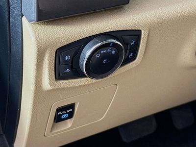 2019 Ford F-150 — photo 8 view