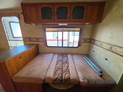 2012 Coachmen RV Freedom Express — photo 10 view