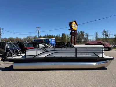 2026 Bennington 22 S SWINGBACK in Metallic White — front three-quarter view
